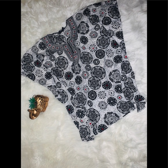 NWOT Good Times beautiful pattern poncho coverup - Picture 1 of 8